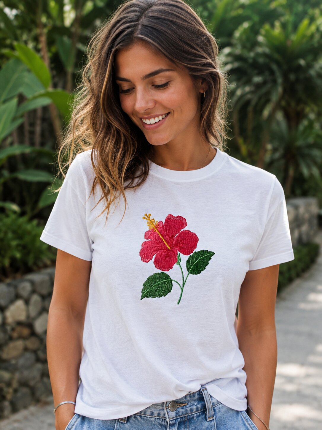 T-shirt bordada com hibisco, coleção Madeira Flowers