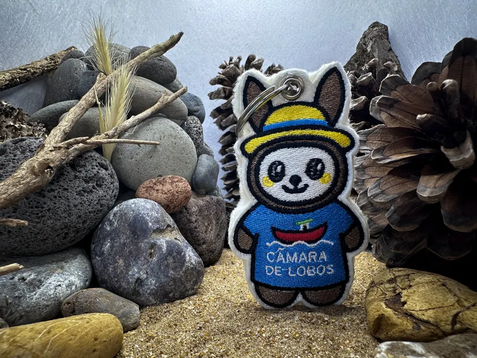 Madeirinho Câmara de Lobos — embroidered Madeirinho souvenir character